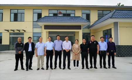 ug环球集团党委书记、董事长章朝阳一行赴滨海县考察调研