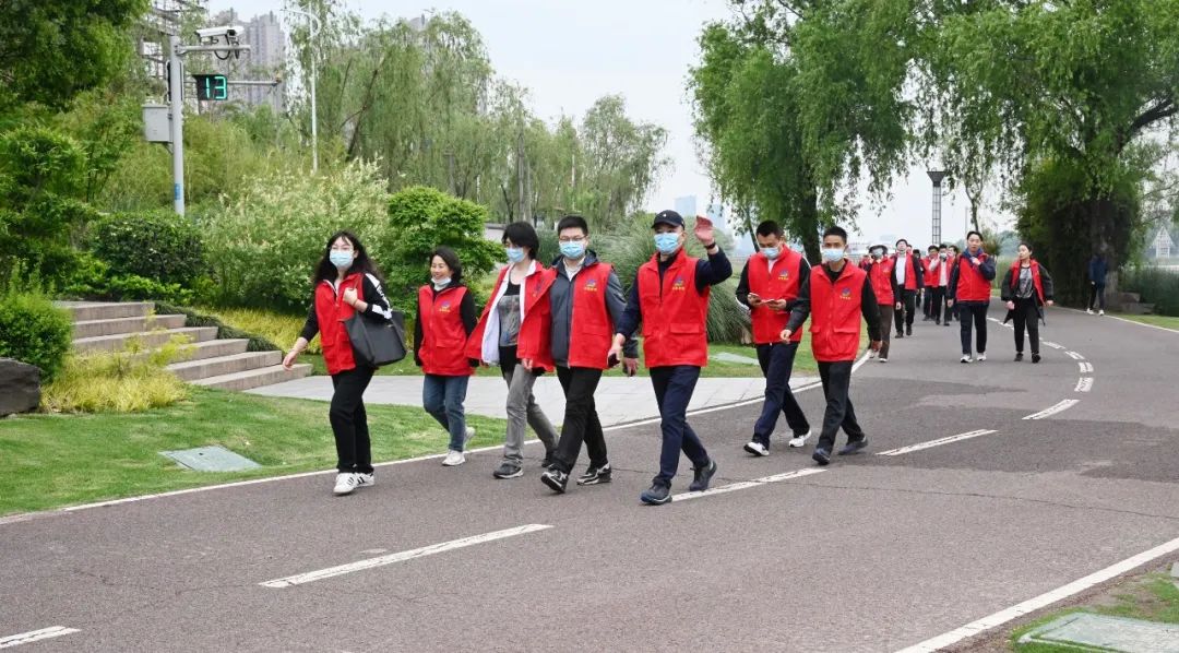 ug环球集团举办庆“五?一”健步走，代“盐”健康生活团建活动