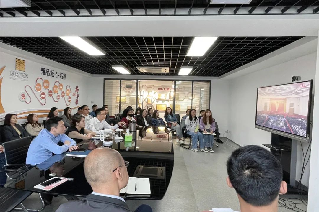 ug环球集团团委组织团员青年收听收看庆祝中国共产主义青年团成立100周年大会热议习近平总书记重要讲话