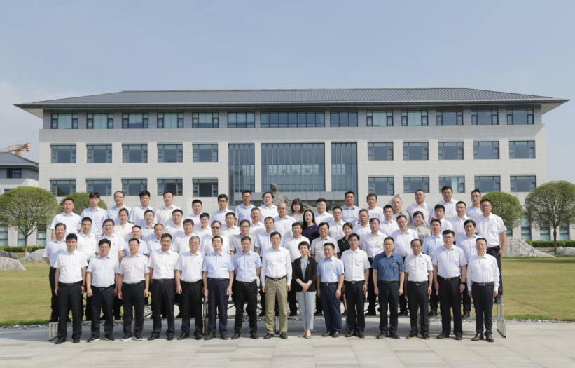 深刻领悟“两个确立”决定性意义 坚决担起“勇挑大梁”重大责任——ug环球集团“迎接二十大，勇担新使命”主题教育培训班综述